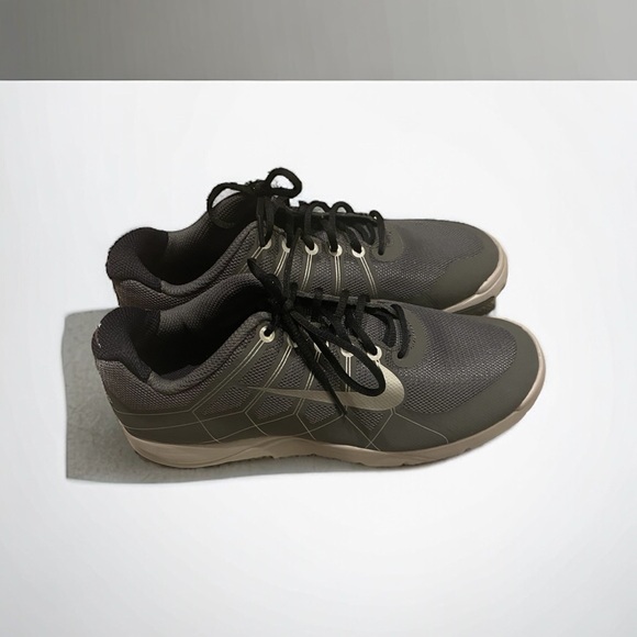 Nike Air Range Flywire Youth Golf Shoes Size 4Y. - Picture 2 of 8